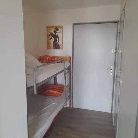 A 3 Minutes A Pied De La Le Grau-du-Roi